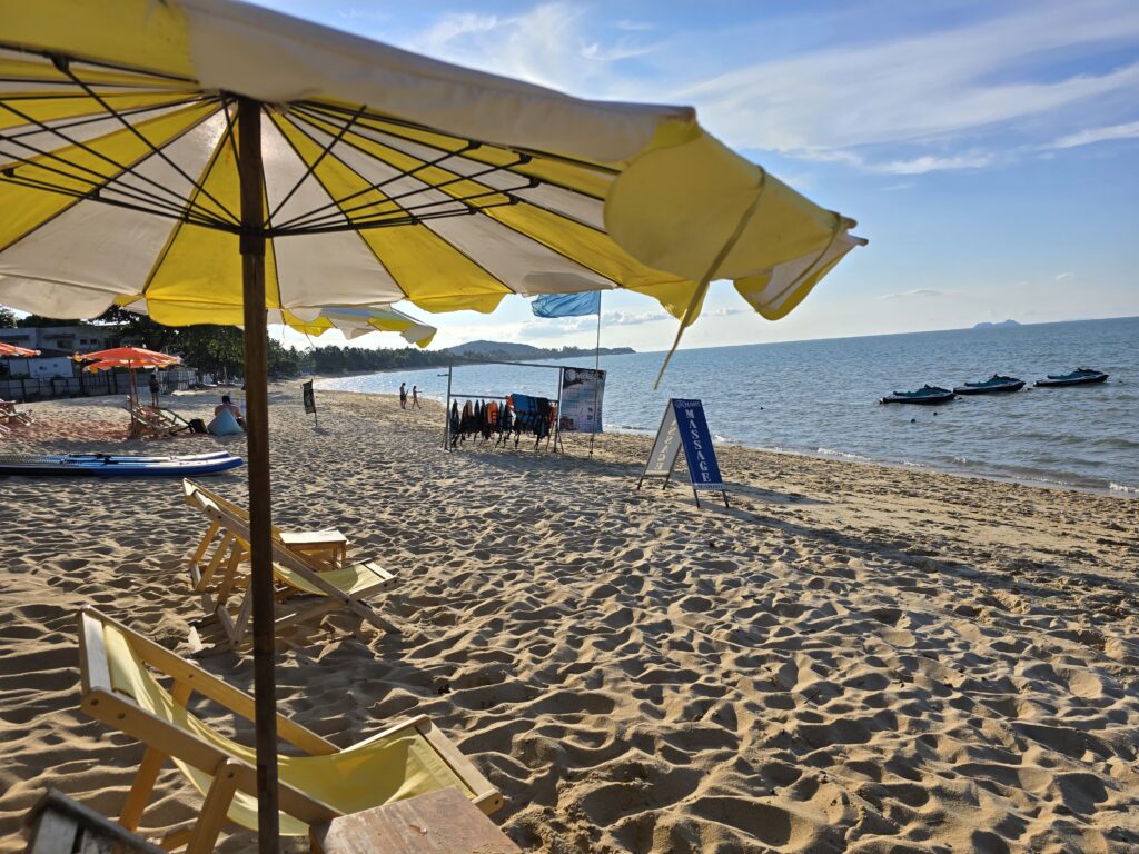 one of the many beautiful beaches of Koh Samui.