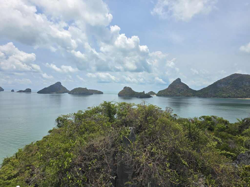 picture is taken during a day tip in Koh Samui, this is the area of Aon Thong National park.